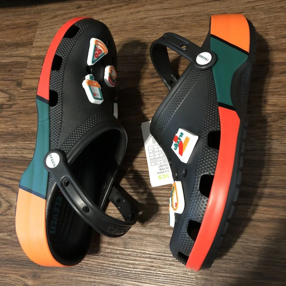 Crocs X 7-Eleven 7-11 Classic Clog Men's Size 11 / Women's Size 13 208272A-001